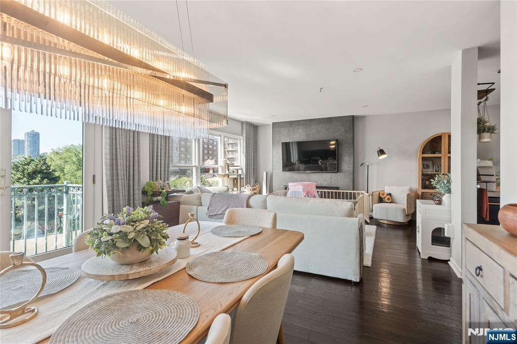 226 The Promenade Edgewater, NJ 07020 - Photo 12 of 33