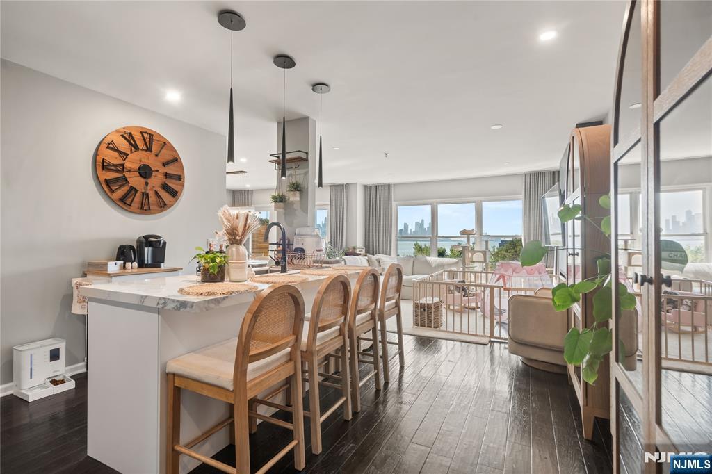 226 The Promenade Edgewater, NJ 07020 - Photo 2 of 33