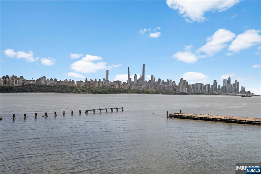 226 The Promenade Edgewater, NJ 07020 - Photo 32 of 33