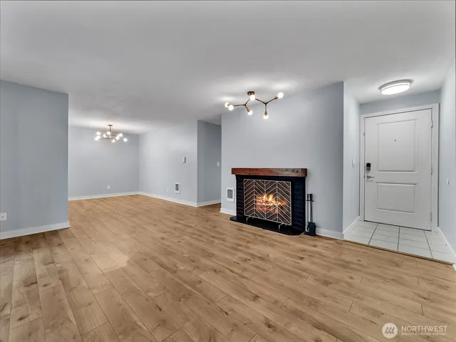 $425,000 | 14002 Northeast 181st Place, Unit A204, Woodinville, WA 98072