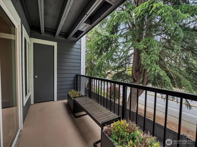 $425,000 | 14002 Northeast 181st Place, Unit A204, Woodinville, WA 98072