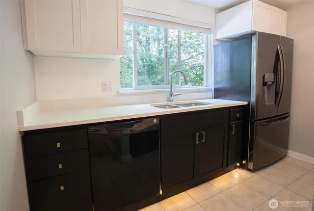 $425,000 | 14002 Northeast 181st Place, Unit A204, Woodinville, WA 98072