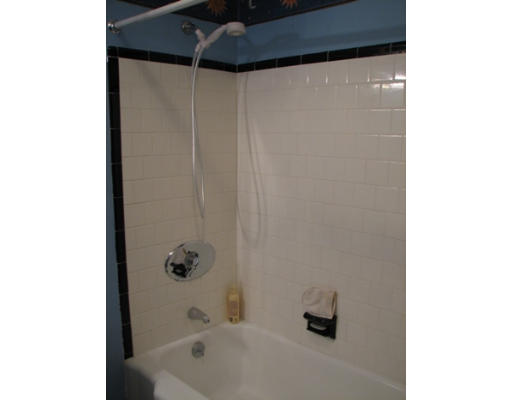 15 Walker Road Manchester, MA 01944 - Photo 4 of 5 Gallery Image 4