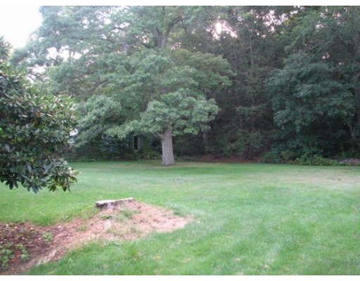 15 Walker Road Manchester, MA 01944 - Photo 5 of 5 Gallery Image 5