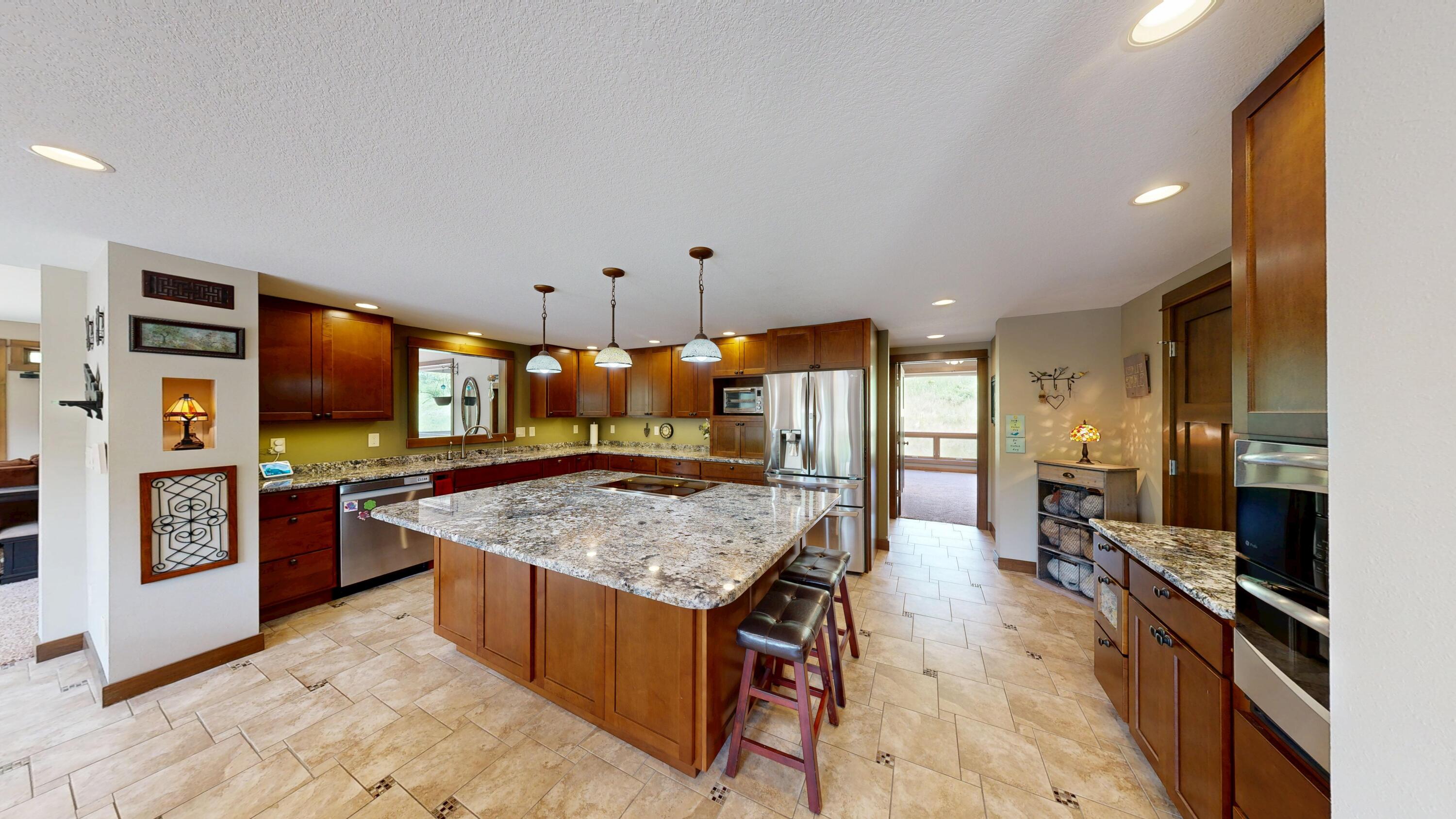 580 Skunk Hollow Road La Crescent, MN 55947 - Photo 3 of 83 Kitchen