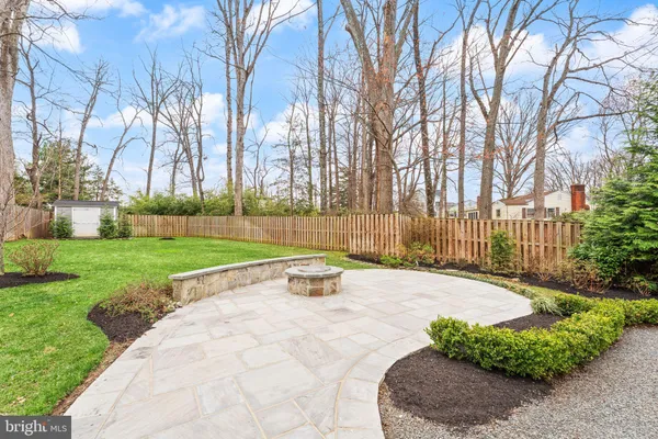 $2,399,999 | 118 Oak Street Southwest, Vienna, VA 22180