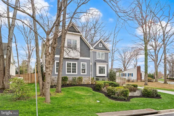 $2,399,999 | 118 Oak Street Southwest, Vienna, VA 22180