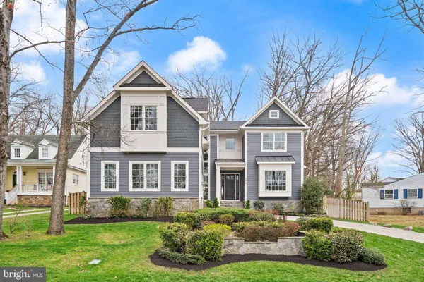 $2,399,999 | 118 Oak Street Southwest, Vienna, VA 22180