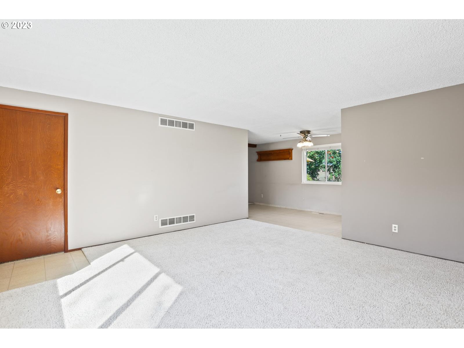 23921 Southeast Oak Street Gresham, OR 97030 - Photo 27 of 46 a view of an empty room