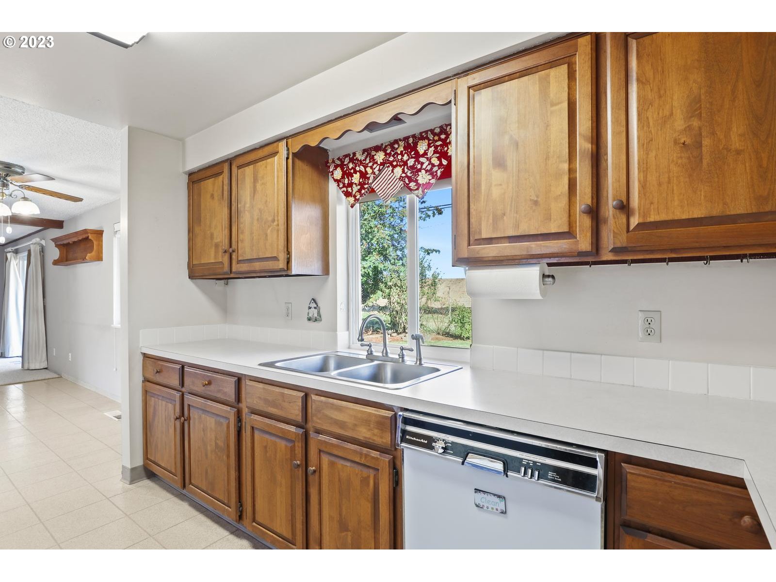 23921 Southeast Oak Street Gresham, OR 97030 - Photo 33 of 46 a kitchen with a sink cabinets and window