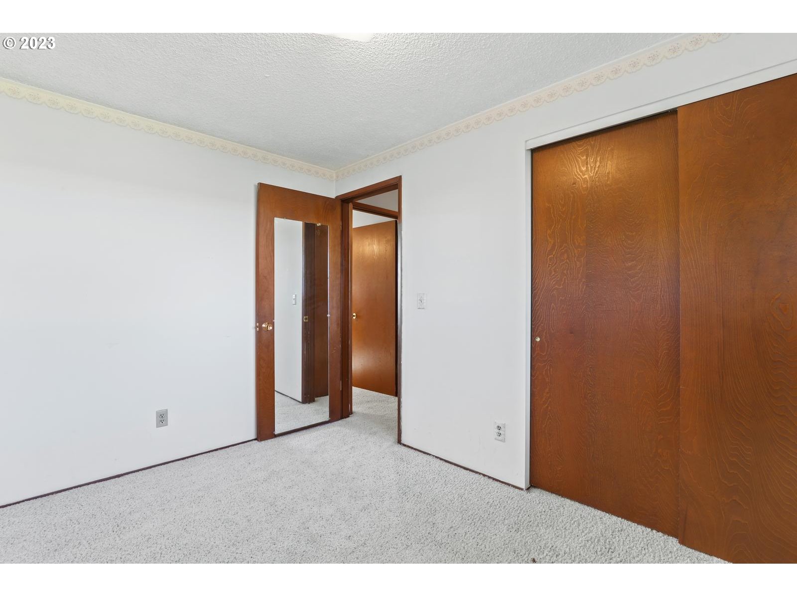 23921 Southeast Oak Street Gresham, OR 97030 - Photo 8 of 46 a view of an empty room