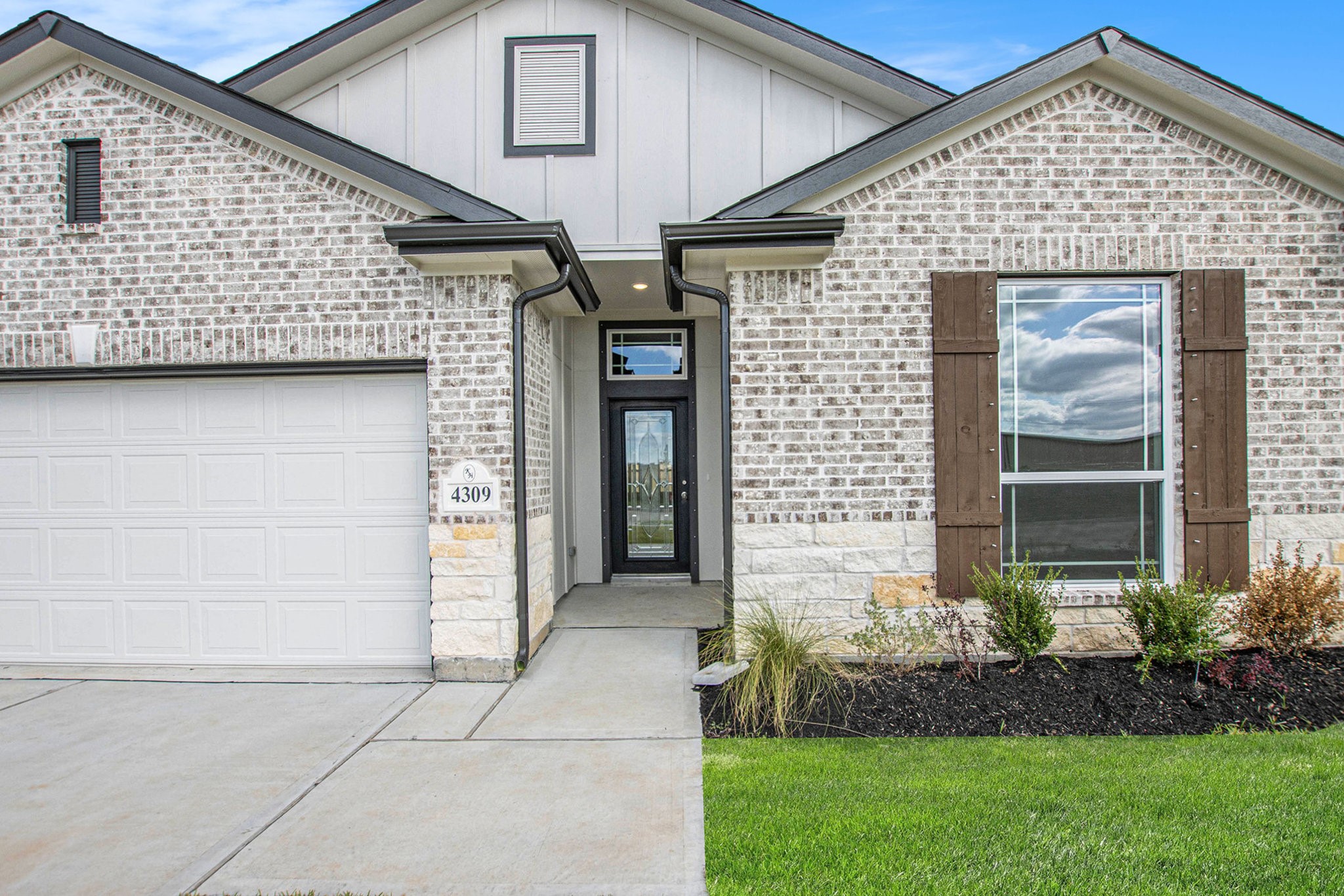 4309 Ellison Street Bay City, TX 77414 - Photo 1 of 35