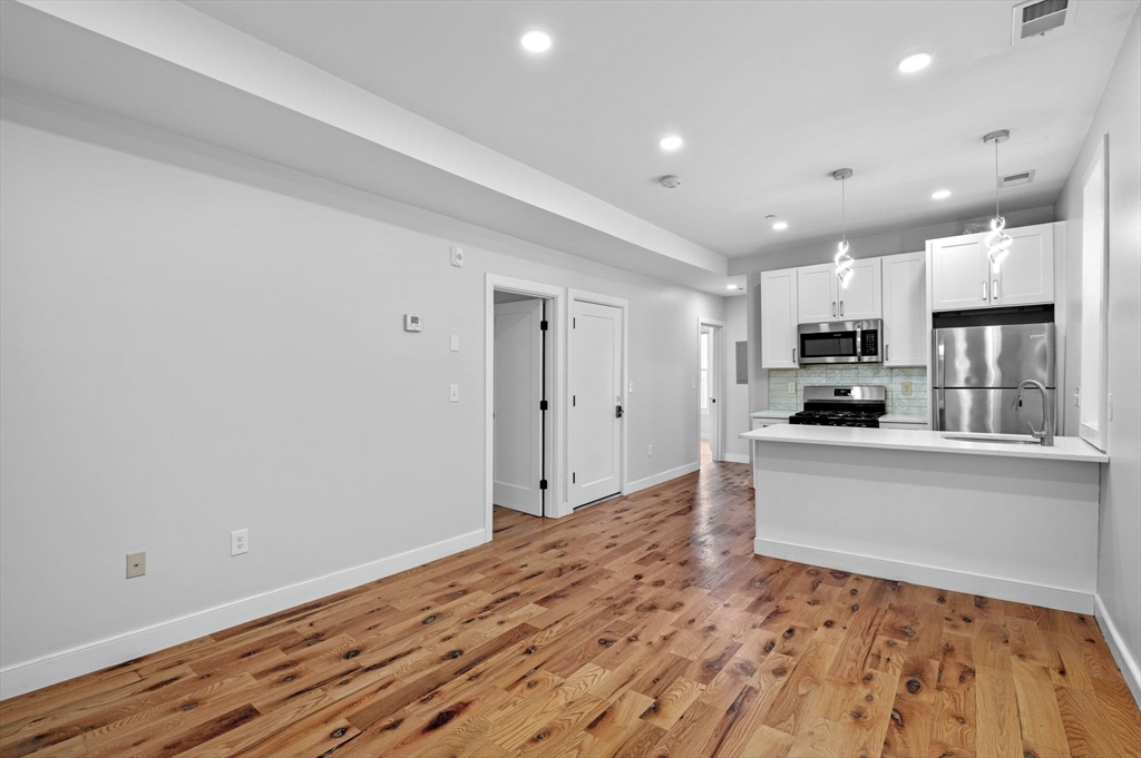 283 Chelsea Street, Unit 2 Boston, MA 02128 - Photo 5 of 18