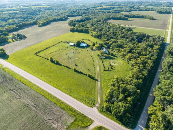 $525,000 | 30224 Lexington Road, Le Sueur, MN 56058