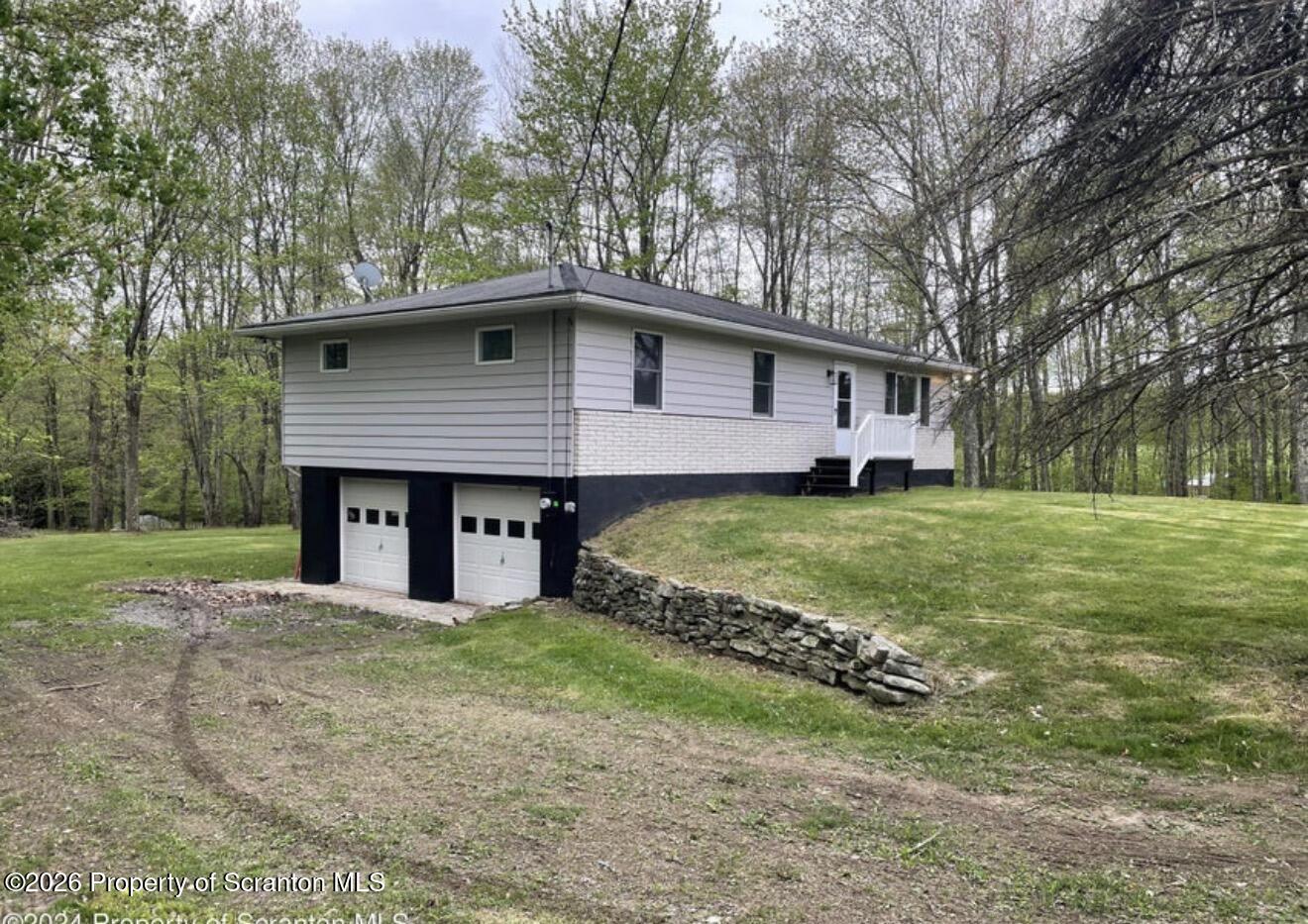 149 Schlittler Road Moscow, PA 18444 - Photo 2 of 21 IMG_5098