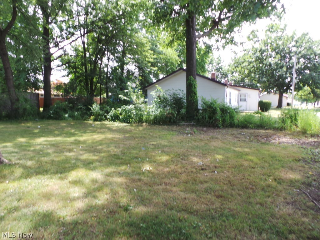 876 East Wilbeth Road Akron, OH 44306 - Photo 10 of 12 Gallery Image 10