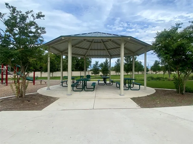 a view of a park with porch