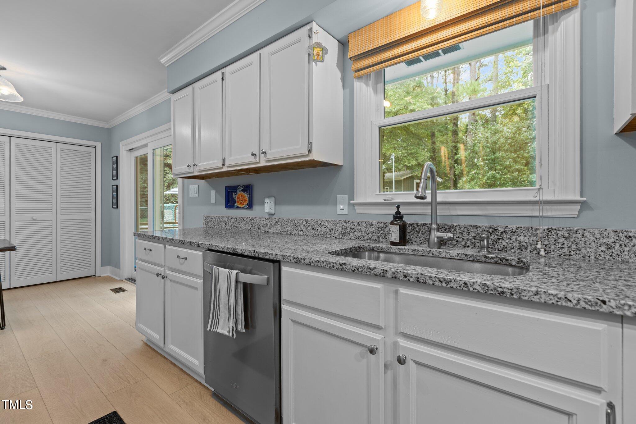 437 Robin Road Chapel Hill, NC 27516 - Photo 12 of 46 22-web-or-mls-IMGL9519