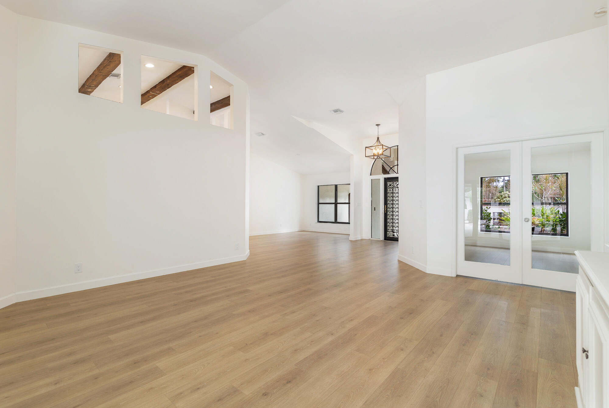 6725 Katherine Road West Palm Beach, FL 33413 - Photo 11 of 54 low-13