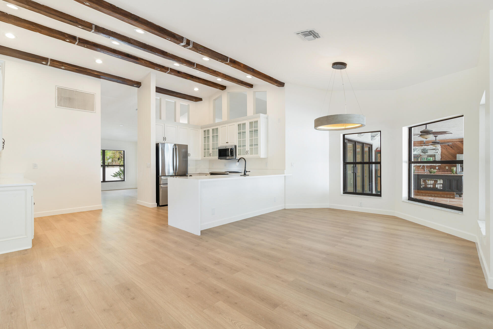 6725 Katherine Road West Palm Beach, FL 33413 - Photo 16 of 54 low-18