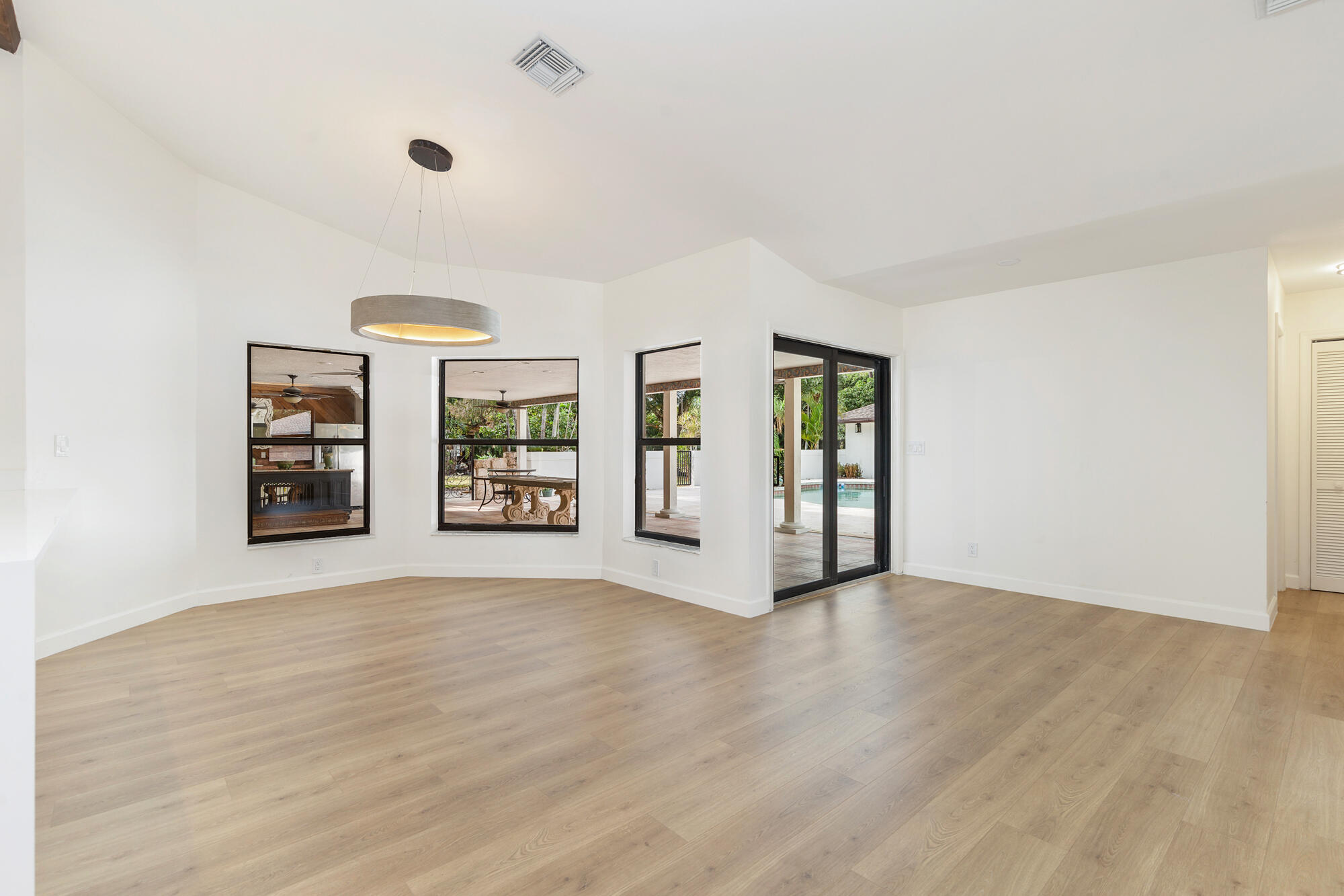 6725 Katherine Road West Palm Beach, FL 33413 - Photo 18 of 54 low-20