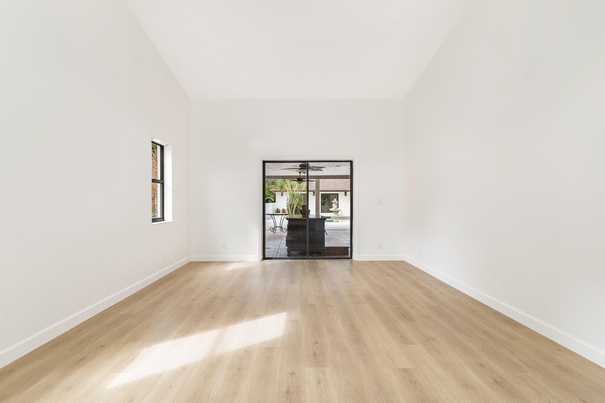 6725 Katherine Road West Palm Beach, FL 33413 - Photo 22 of 54 Primary