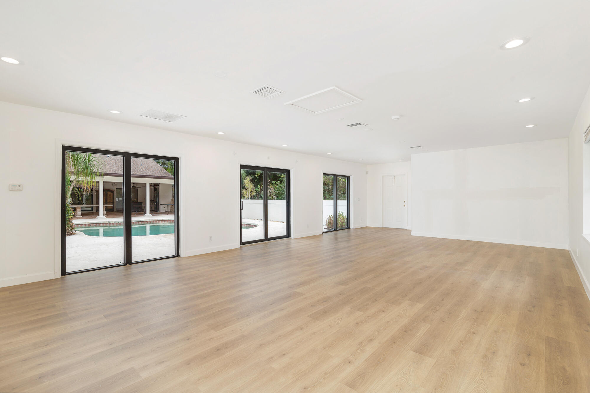 6725 Katherine Road West Palm Beach, FL 33413 - Photo 31 of 54 low-33