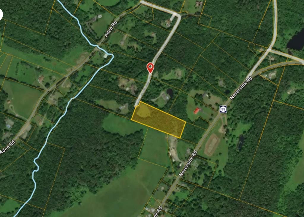 an aerial view of a tennis court