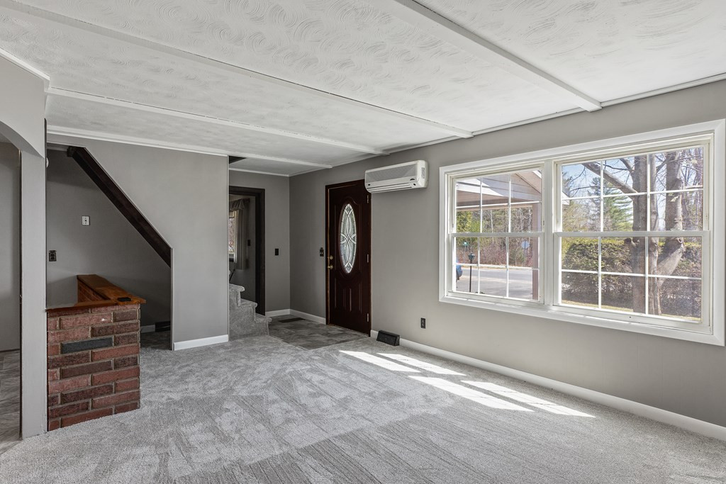 129 Bradford Road Plattsburgh, NY 12901 - Photo 3 of 38 Gallery Image 3