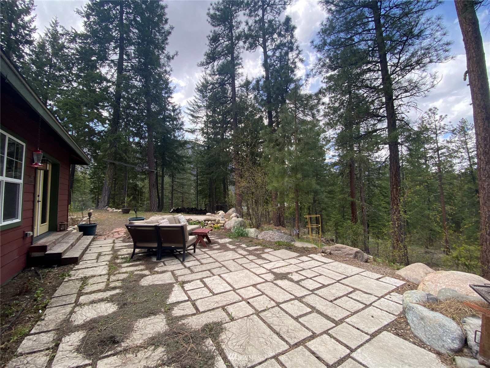 17 Highland Road Winthrop, WA 98862 - Photo 35 of 40 a view of outdoor space yard and patio