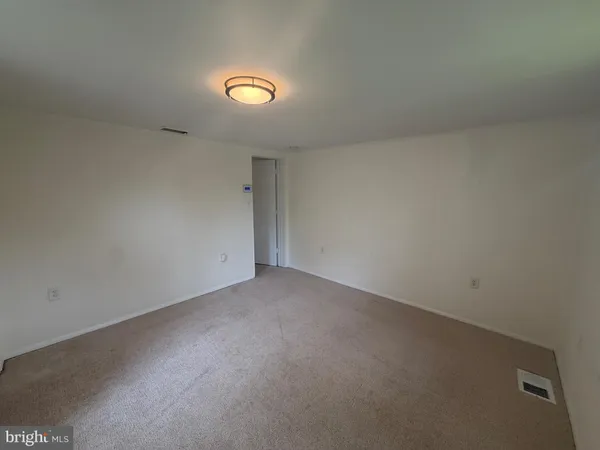 $3,300 | 5014 Delaware Street, College Park, MD 20740