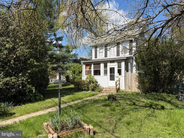 $3,300 | 5014 Delaware Street, College Park, MD 20740