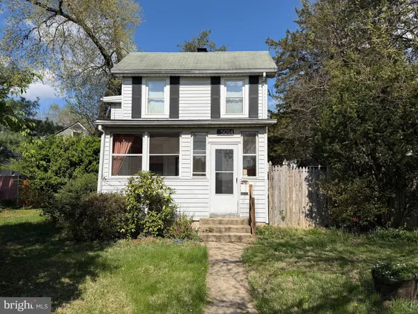 $3,300 | 5014 Delaware Street, College Park, MD 20740