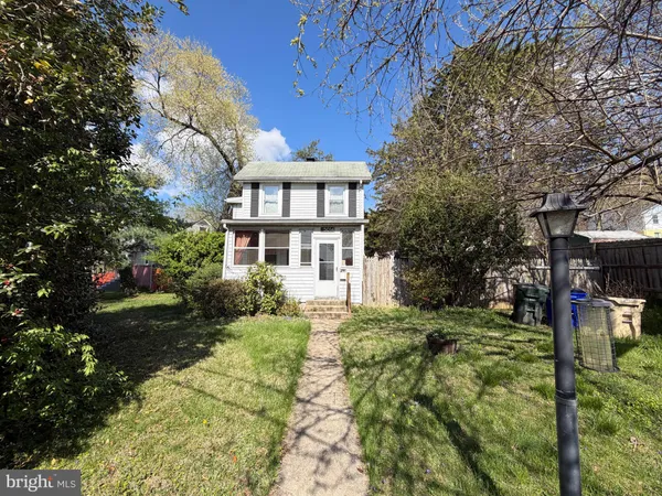 $3,300 | 5014 Delaware Street, College Park, MD 20740