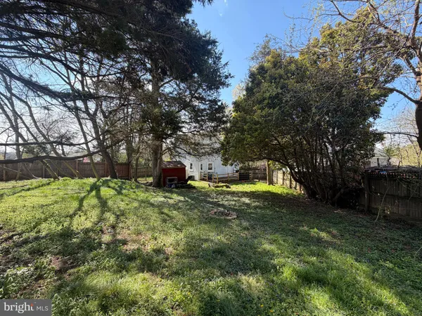 $3,300 | 5014 Delaware Street, College Park, MD 20740