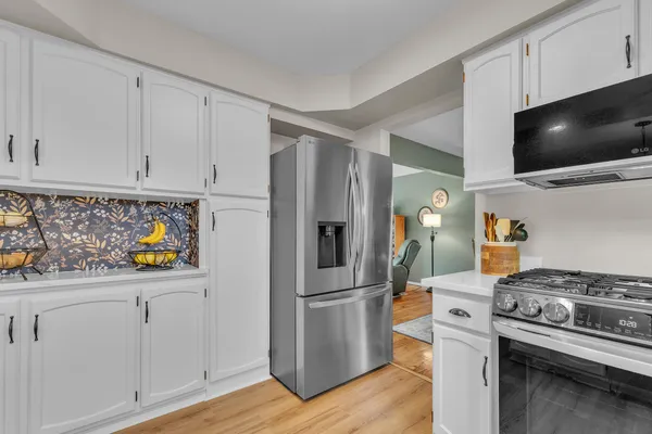 $399,900 | 7533 Hillsboro Drive, Canton, MI 48187