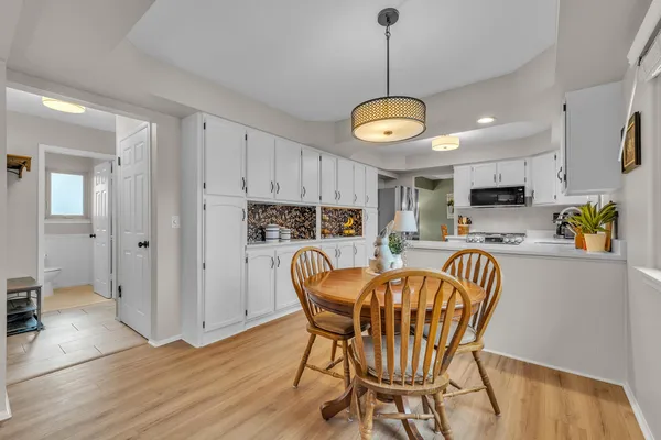 $399,900 | 7533 Hillsboro Drive, Canton, MI 48187