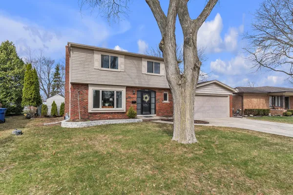 $399,900 | 7533 Hillsboro Drive, Canton, MI 48187