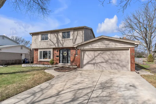 $399,900 | 7533 Hillsboro Drive, Canton, MI 48187