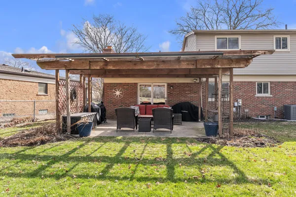 $399,900 | 7533 Hillsboro Drive, Canton, MI 48187