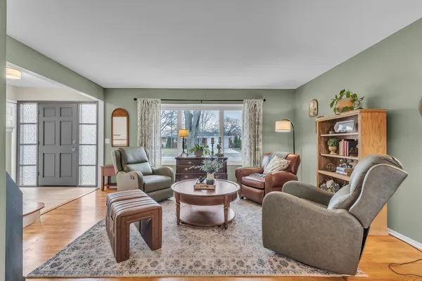 $399,900 | 7533 Hillsboro Drive, Canton, MI 48187