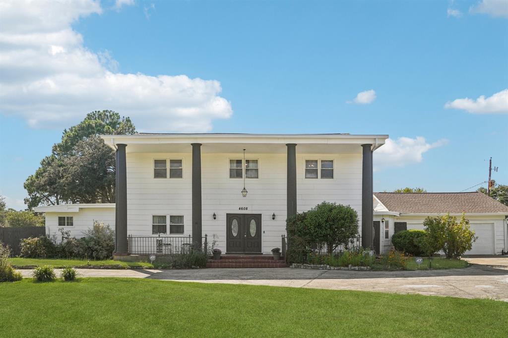 front view of house with a yard