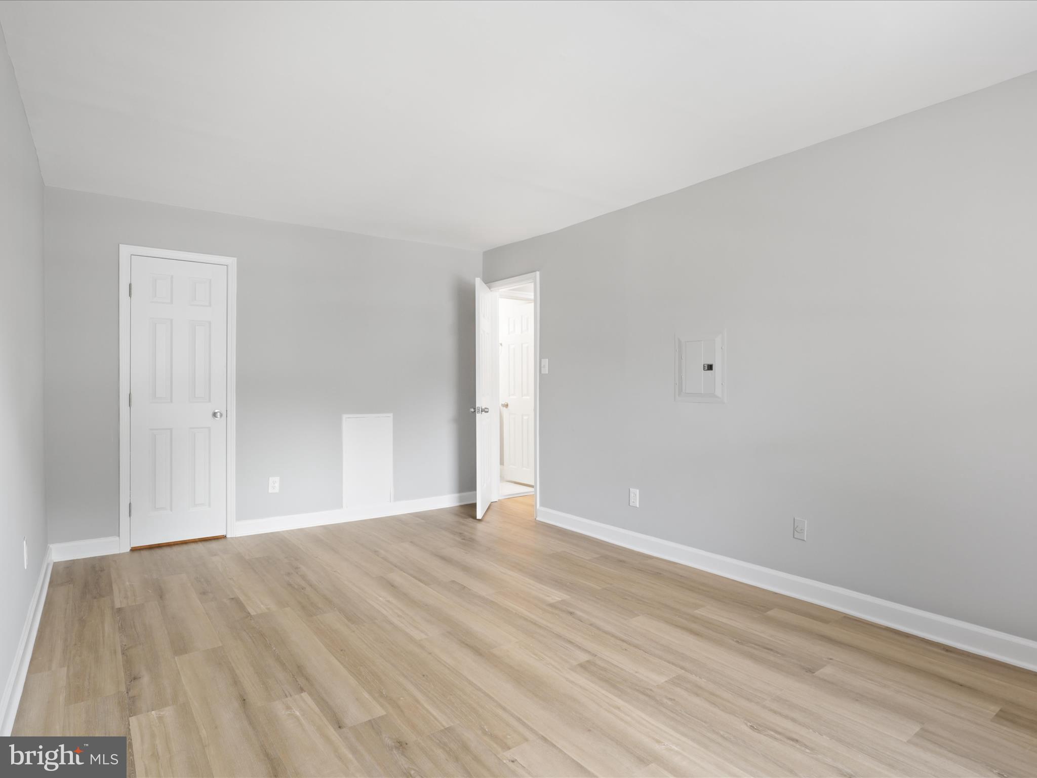 8316 Tobin Road, Unit 831611 Annandale, VA 22003 - Photo 18 of 41 a view of empty room with wooden floor
