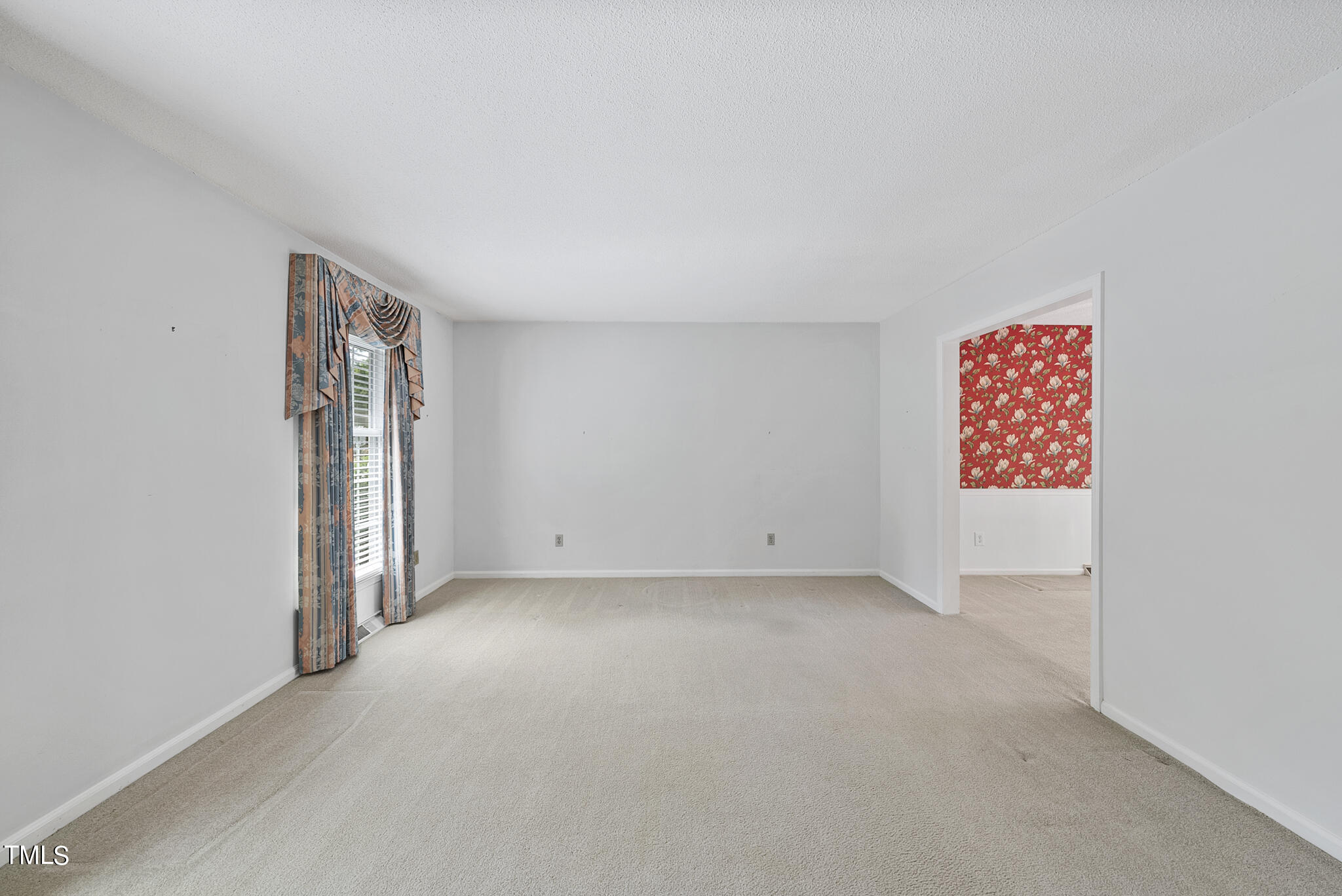 5213 Old Forge Circle Raleigh, NC 27609 - Photo 20 of 37 an empty room with windows