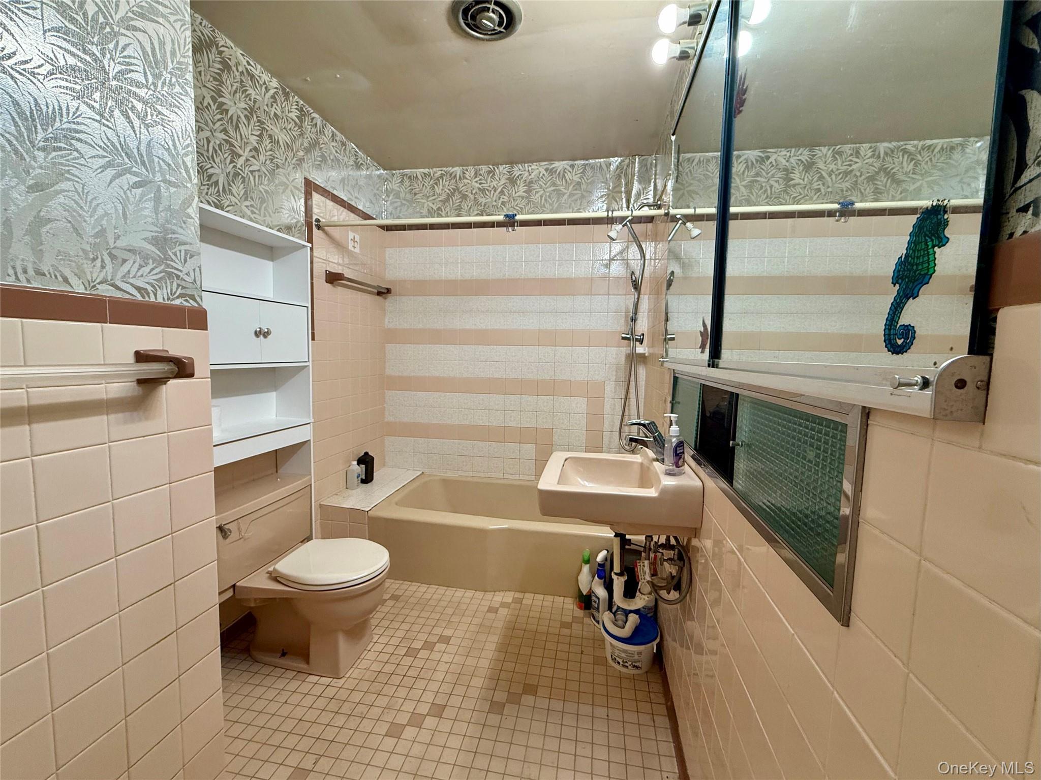 2470 State Rte 55 Poughquag, NY 12570 - Photo 13 of 25 1st level full bath