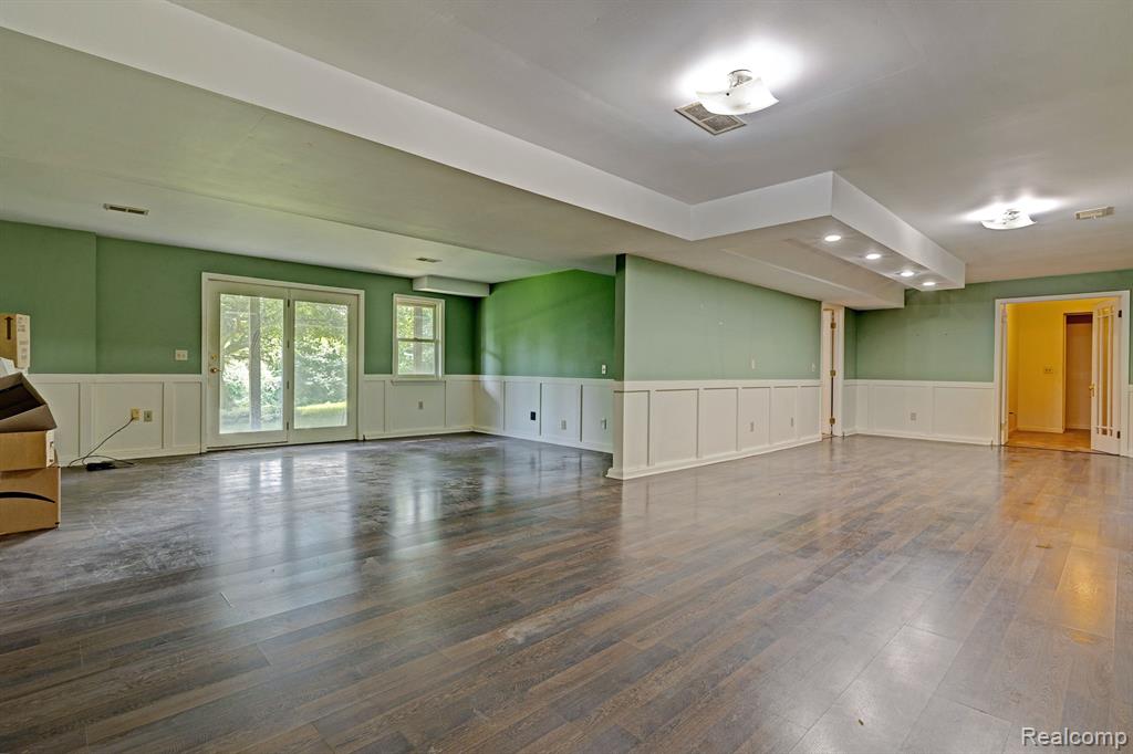 1676 Greenwood Road Lapeer, MI 48446 - Photo 23 of 41 Gallery Image 23