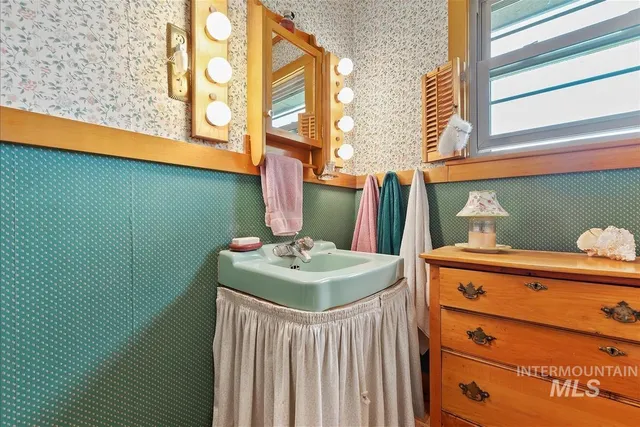 $695,000 | 798 High Valley Road, Cascade, ID 83611