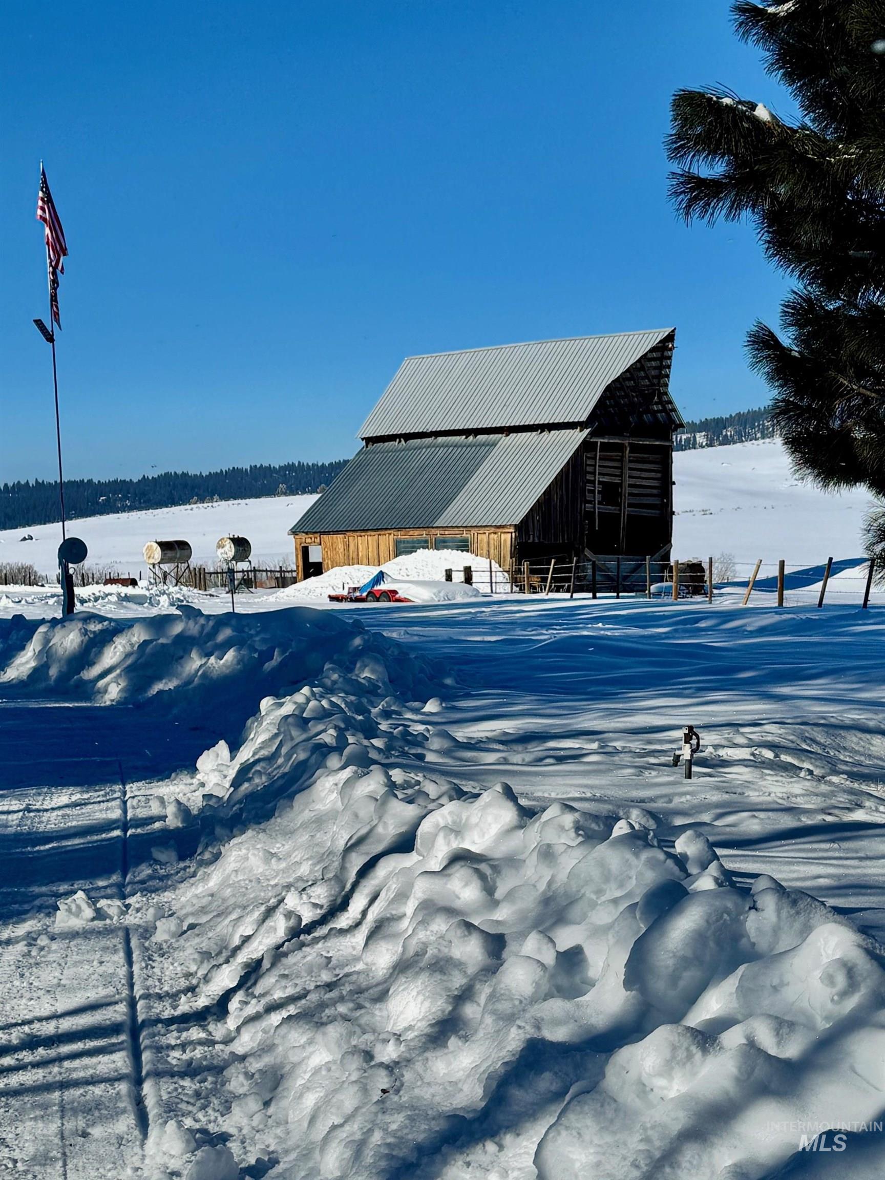 798 High Valley Road Cascade, ID 83611 - Photo 31 of 49