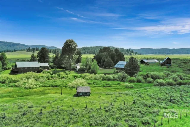 $695,000 | 798 High Valley Road, Cascade, ID 83611