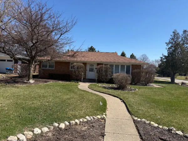 $342,000 | 921 Northfield Drive, Aurora, IL 60505